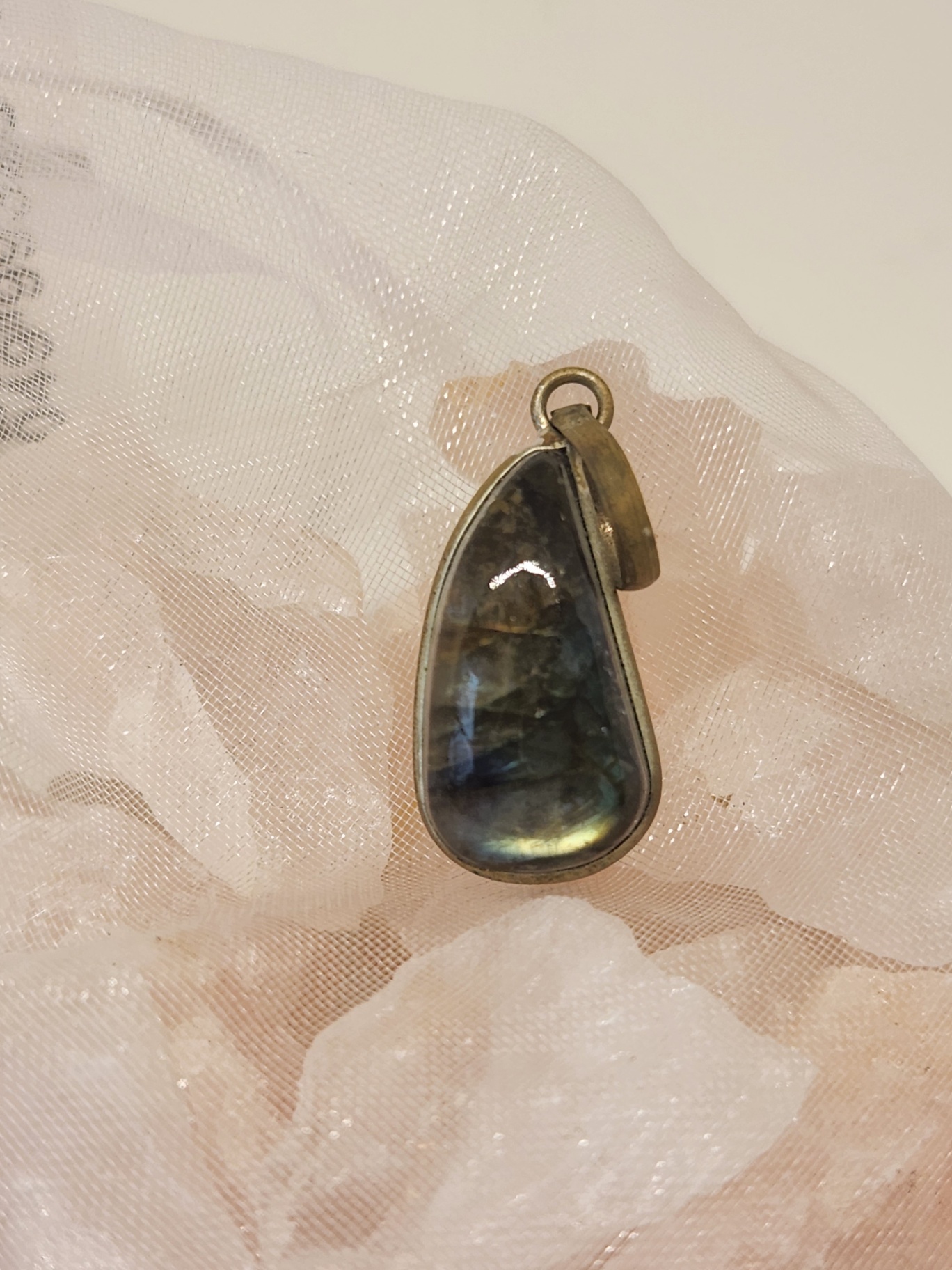 Jewelry Lot (Crystal Love & Protection) – bag of Rose Quartz, Amethyst Ring, Abalone pendant + Labradorite Pendant (all jewelry Sterling 925) - image 10 of 12