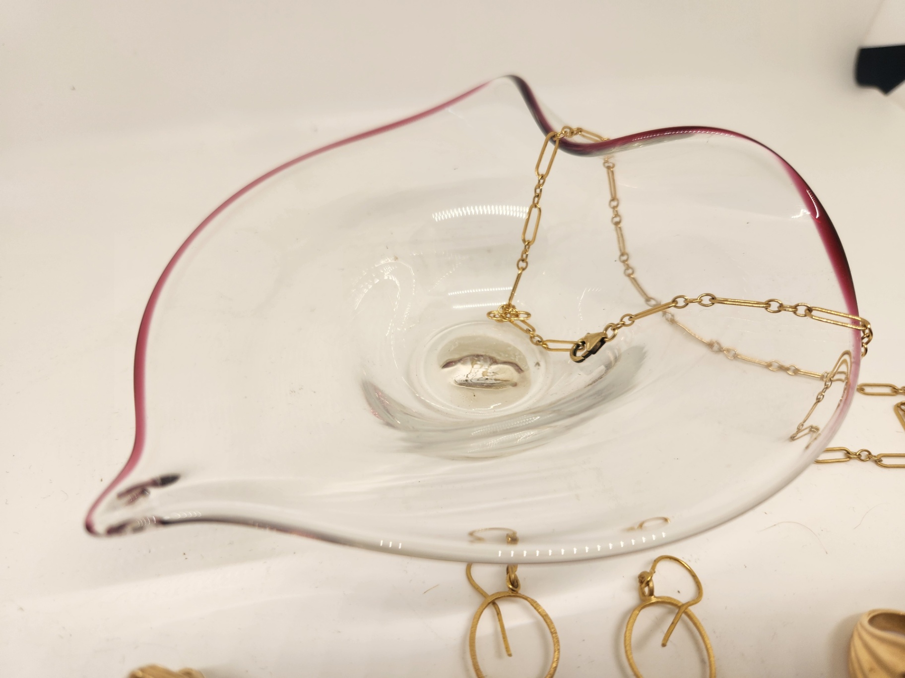 Beautiful Art Glass Bowl + Modern Gold-Tone Necklace & Gold-Tone & Black Stone Earrings Set (3pc Lot) - image 5 of 12