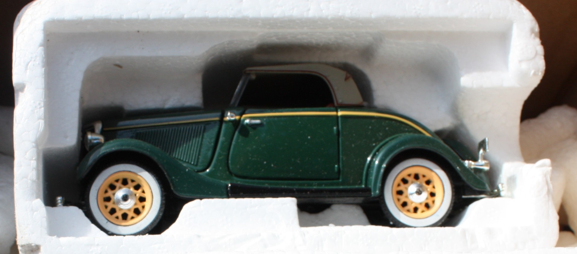 Three (3) National Motor Museum Ford Model Cars - image 3 of 4