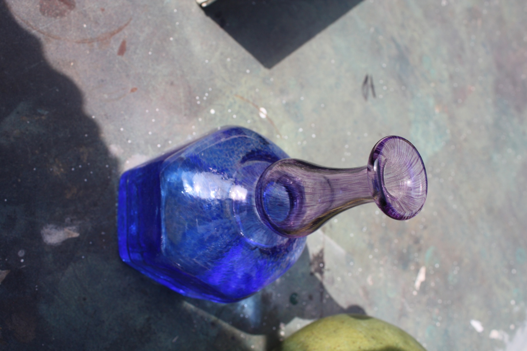 KOSTA BODA BERTIL VALLIEN ARTIST COLLECTION ANTIKVA SWEDISH GLASS VASE SIGNED - image 2 of 4