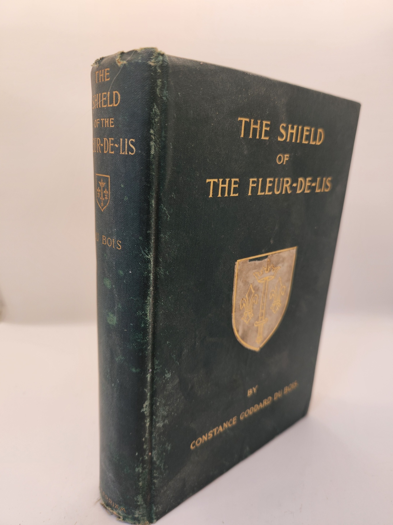 The Shield of the Fleur de Lis, written by Constance Goddard Du Bois - image 6 of 8