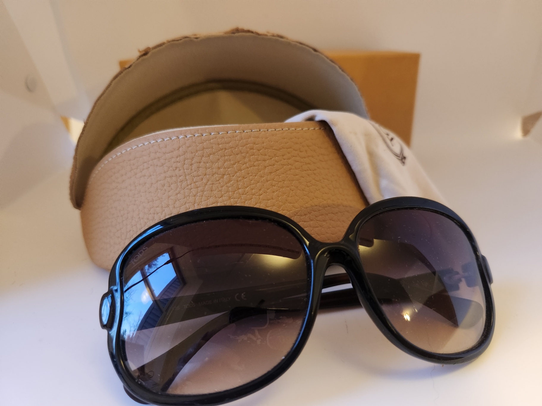 Tod’s Sunglasses – Model TO 03 05K 60115 – Made in Italy - image 4 of 20
