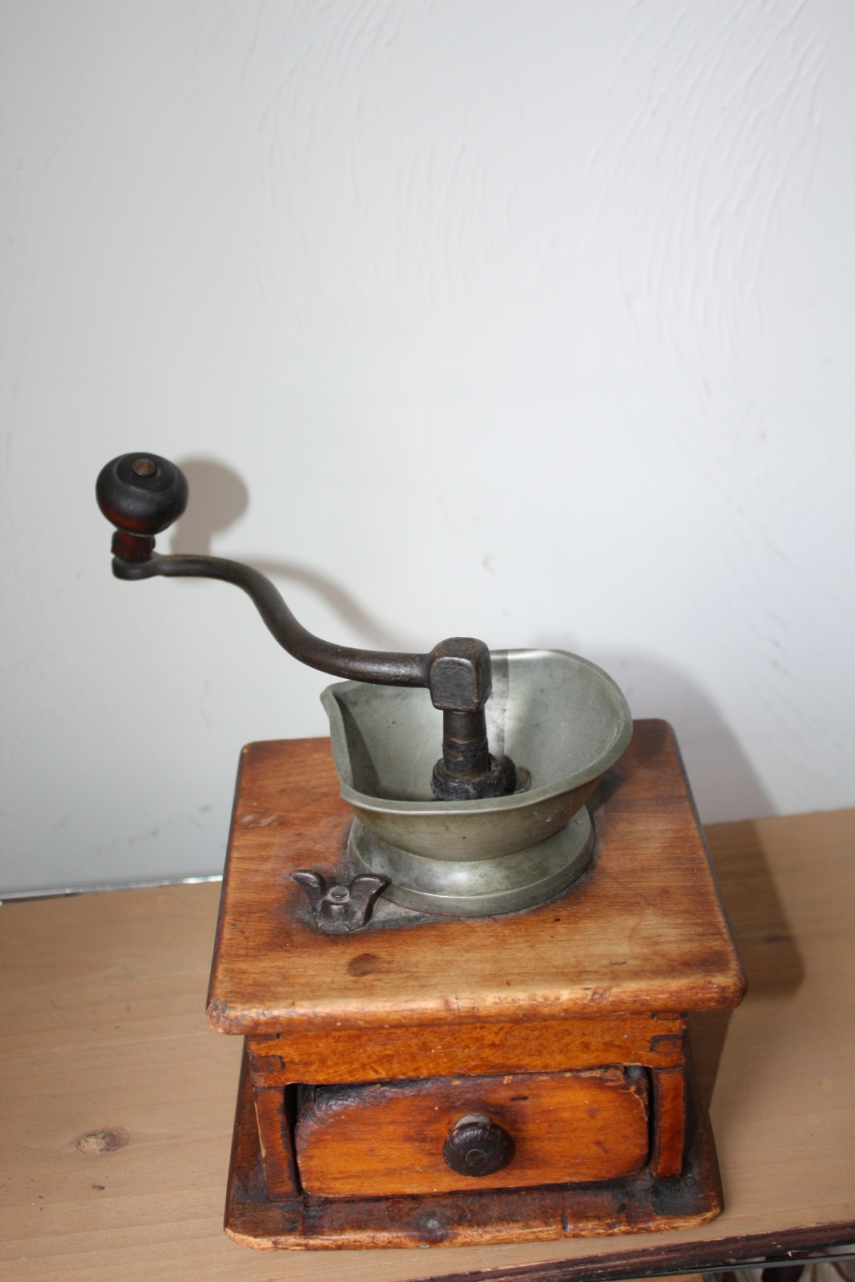Antique Wooden Box Coffee Grinder with Cast Iron Crank & Pewter Metal Hopper – Early 20th Century - image 3 of 3