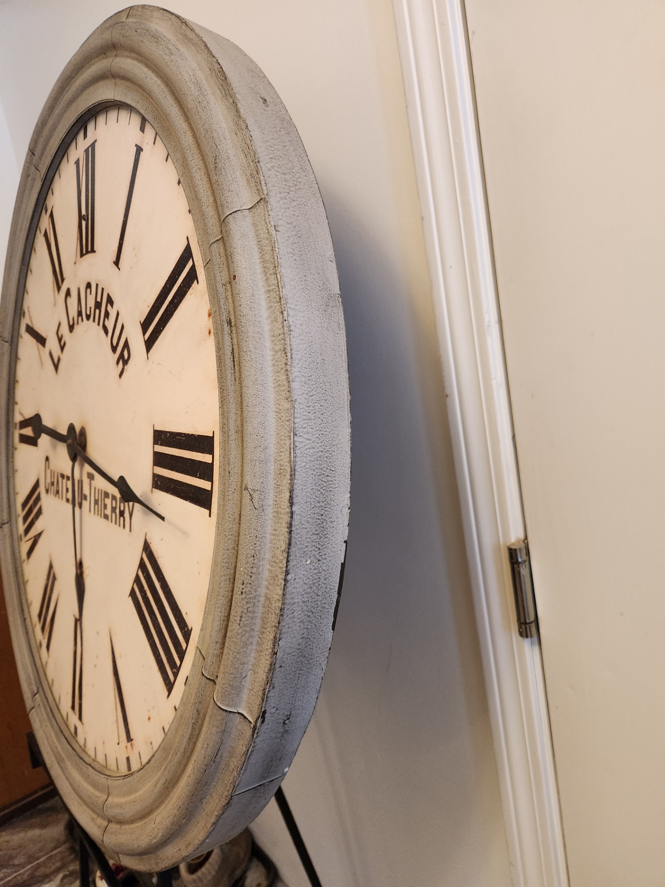 Restoration Hardware 38” Oversized “Le Cacheur” Chateau Thierry Wall Clock – Made in USA - image 3 of 5