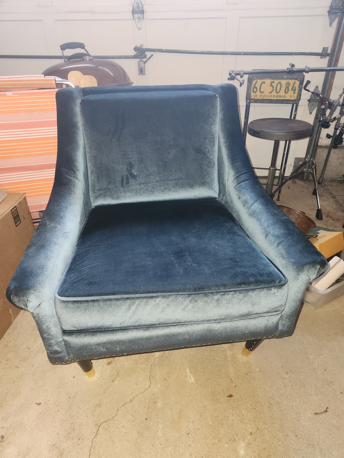New Abbyson Deep Blue Velvet with Nailhead Trim Accent Chair - image 2 of 7