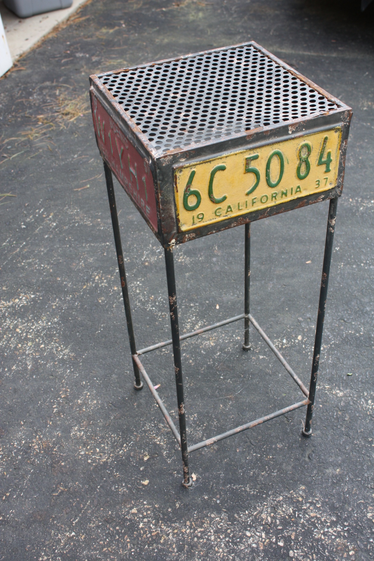 Vintage Industrial License-Plate Pedestal Stand – New Hampshire & California Plates, Perforated Steel Top - image 8 of 8