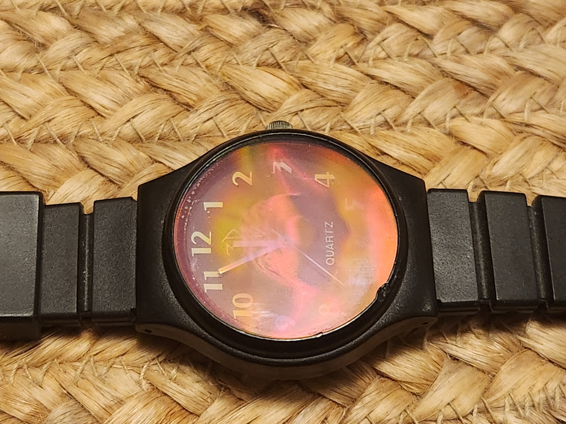 Rare Yoda 3-D Hologram Watch by 3-D Arts – Lucasfilm Star Wars Collector Piece (1997) collectors item - image 2 of 5