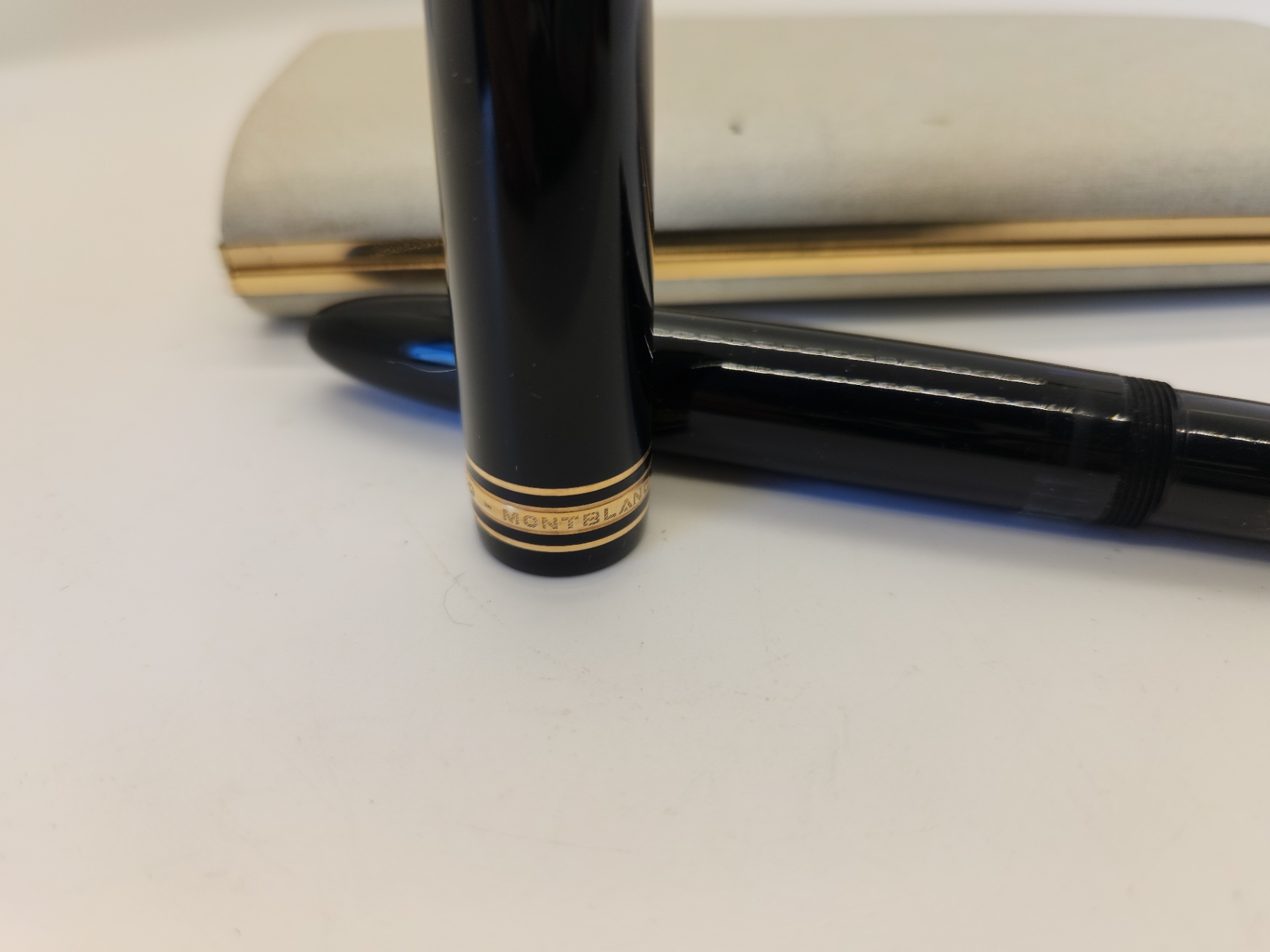 RARE Vintage Montblanc Meisterstück 149 Fountain Pen 14K Gold Nib (1987–1992) w/ Original Box (Pair with lot 115 Montblanc Ink) - image 10 of 14