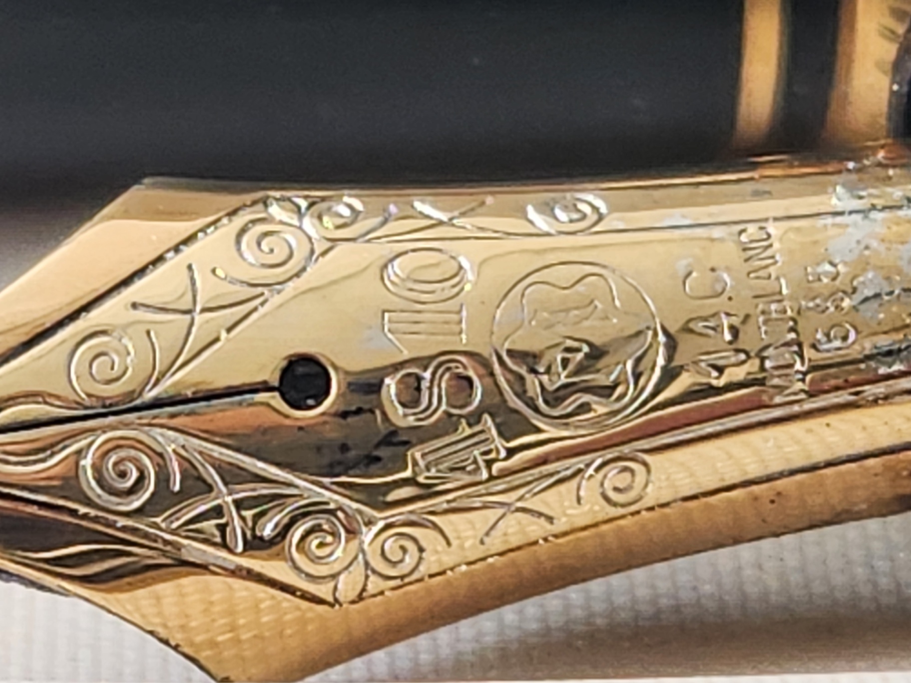 RARE Vintage Montblanc Meisterstück 149 Fountain Pen 14K Gold Nib (1987–1992) w/ Original Box (Pair with lot 115 Montblanc Ink) - image 8 of 14