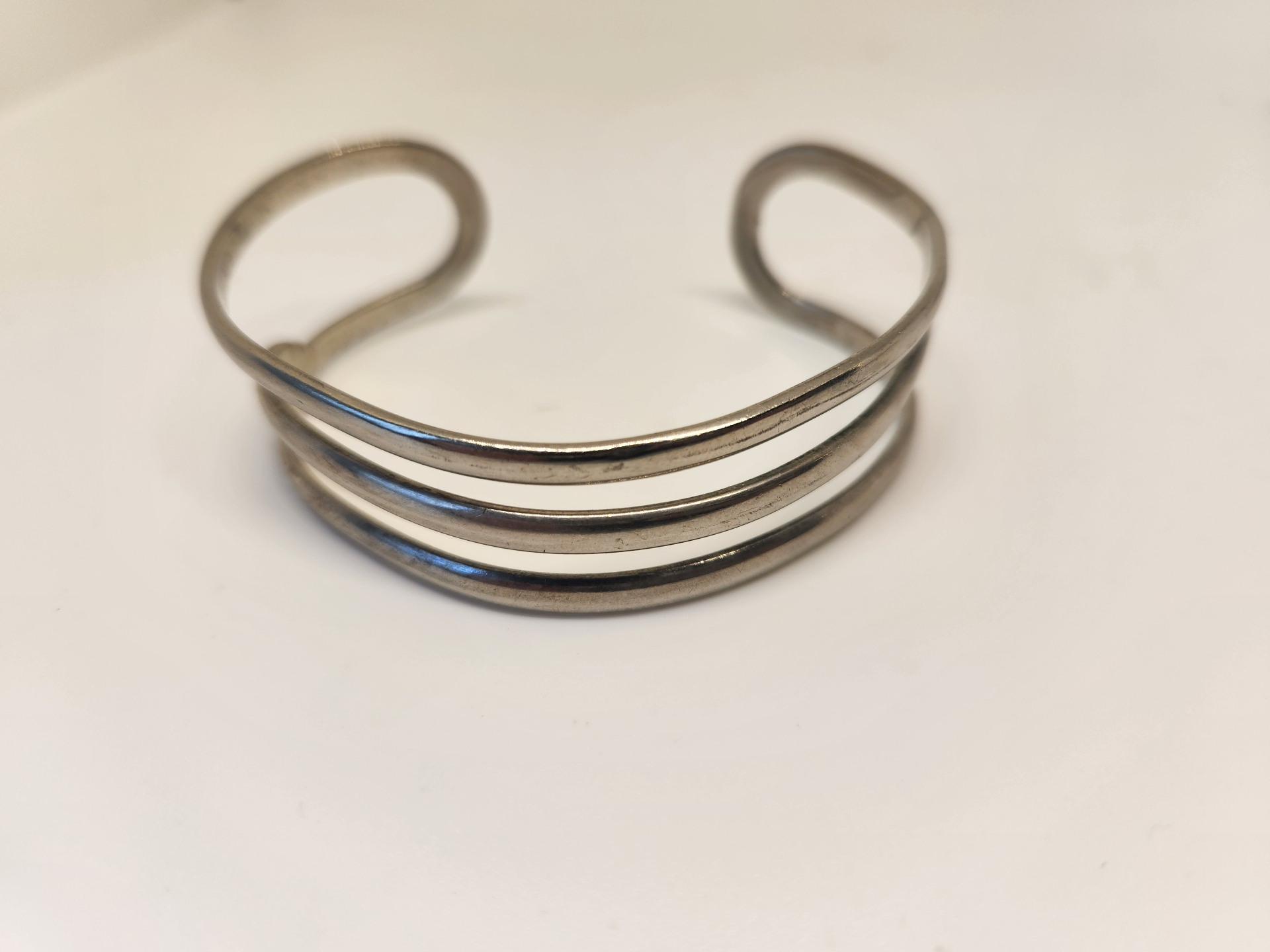 Sterling Silver Turquoise Jewelry Lot – Navajo Style Cuff + Turquoise Bow Brooch + Modernist 935 Cuff Bracelet - image 4 of 8