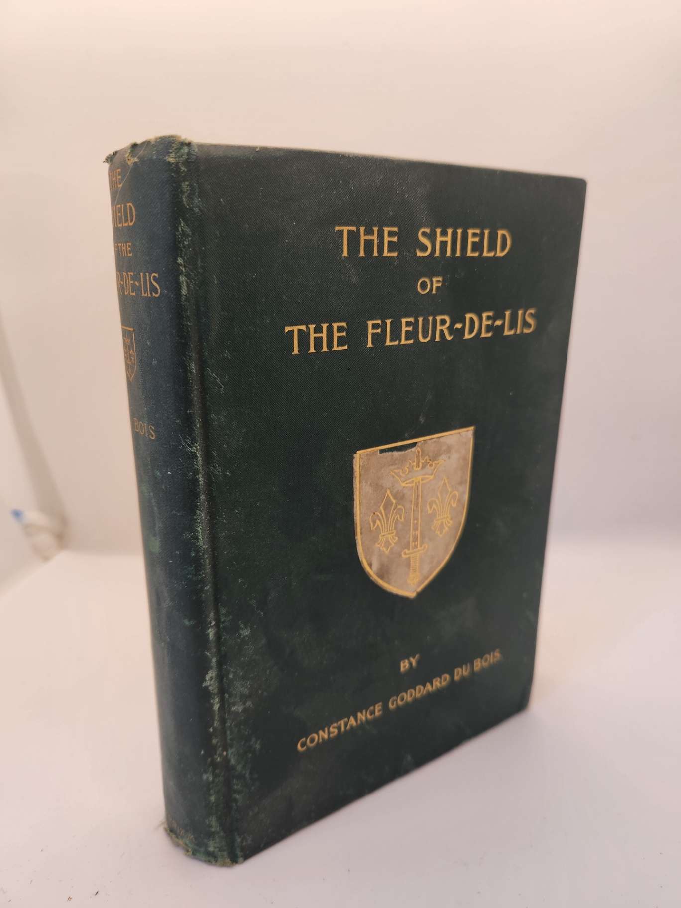 The Shield of the Fleur de Lis, written by Constance Goddard Du Bois - image 5 of 8