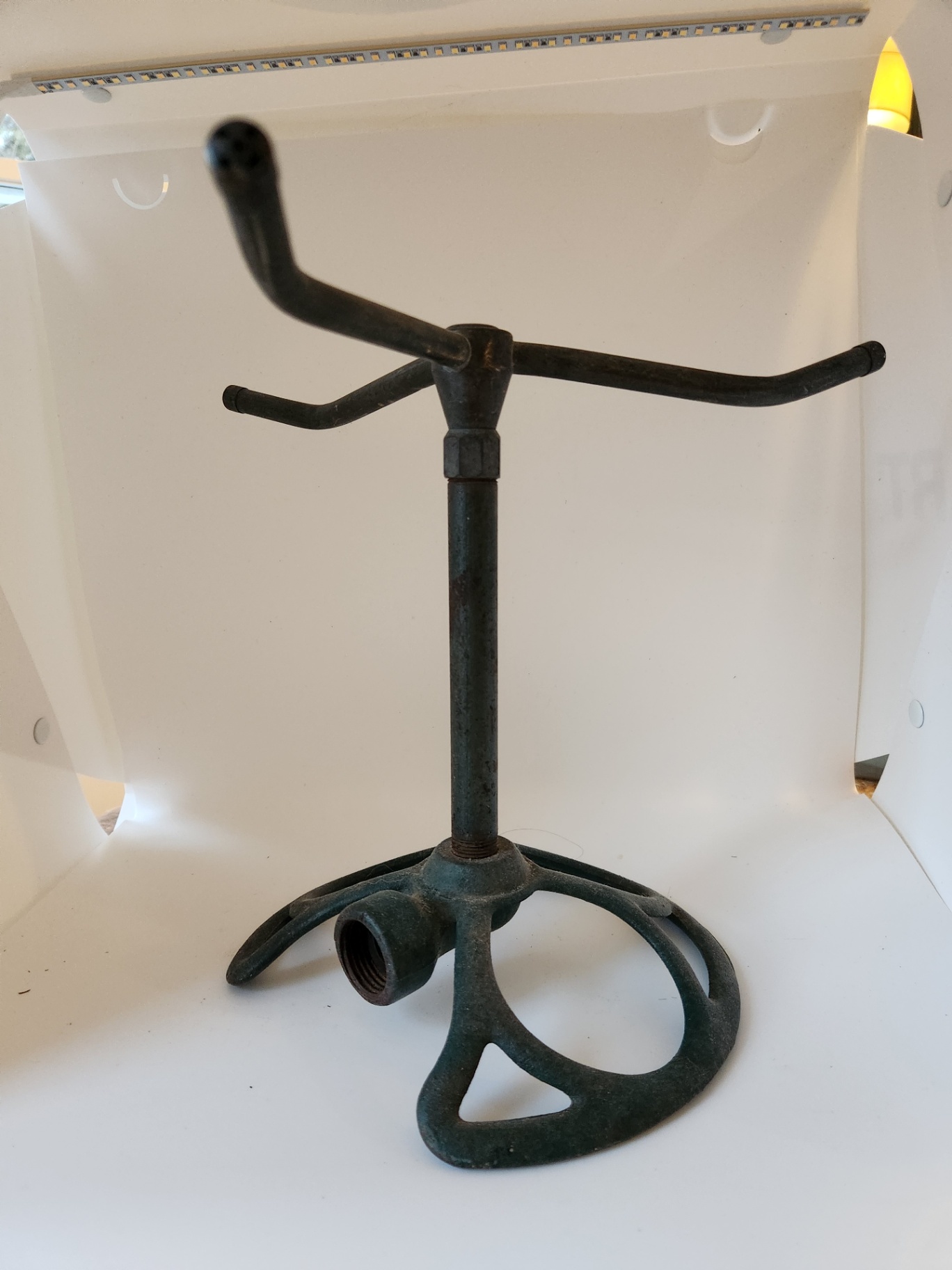 Antique Cast-Iron Rotary Lawn Sprinkler on Stand – 3-Arm Industrial / Garden Sprinkler Head - image 5 of 8