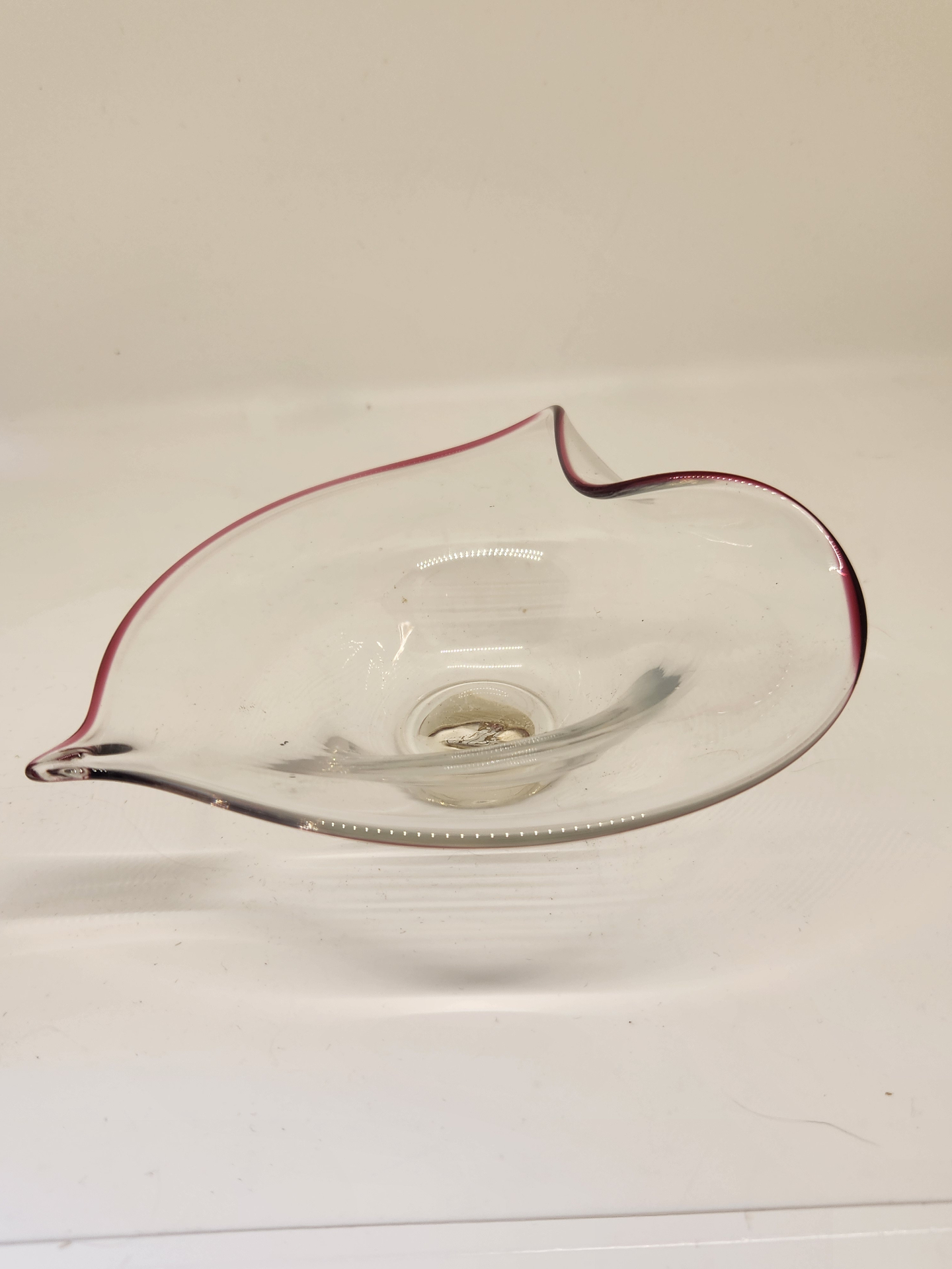 Beautiful Art Glass Bowl + Modern Gold-Tone Necklace & Gold-Tone & Black Stone Earrings Set (3pc Lot) - image 12 of 12