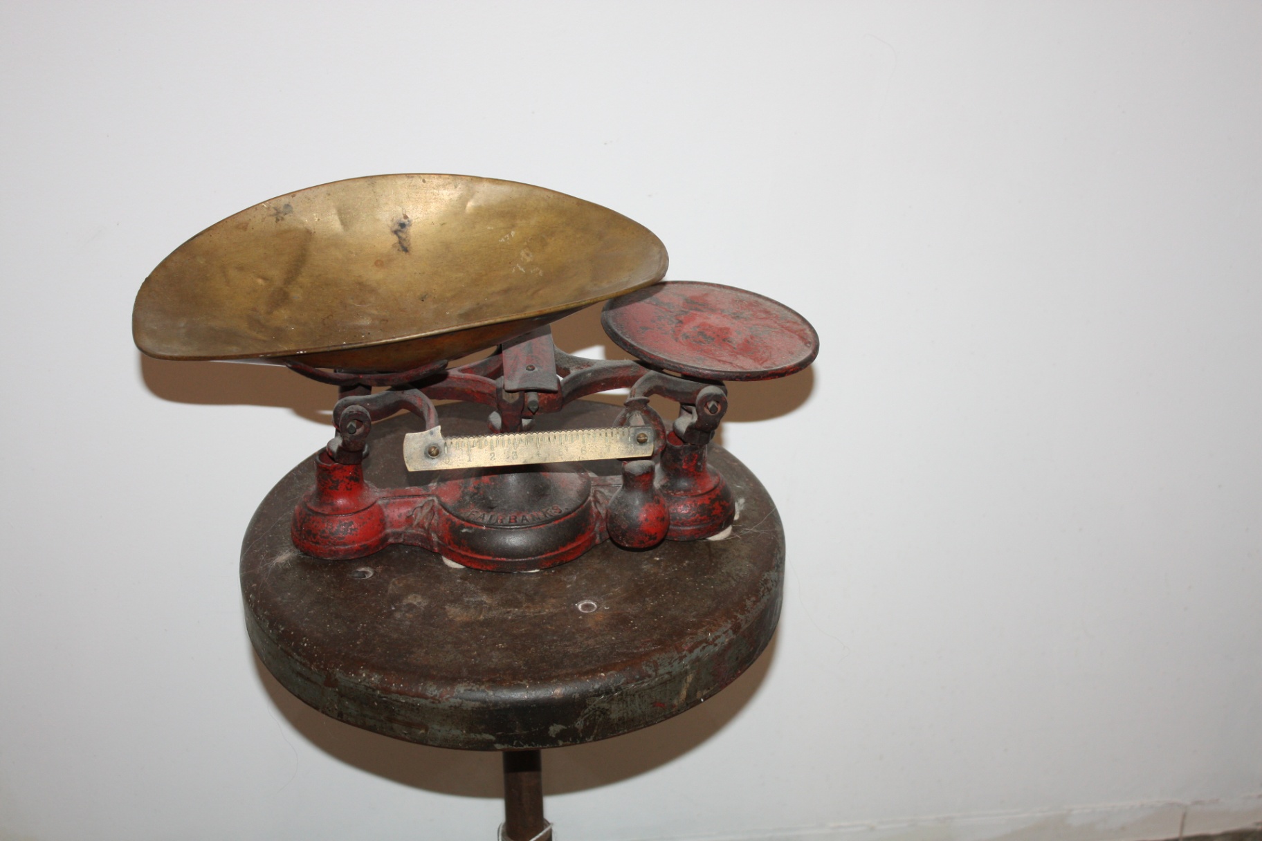 Antique Cast-Iron Balance Scale by E & T Fairbanks & Company – Original Red Paint, Brass Scoop Pan & Iron Platform - image 2 of 3