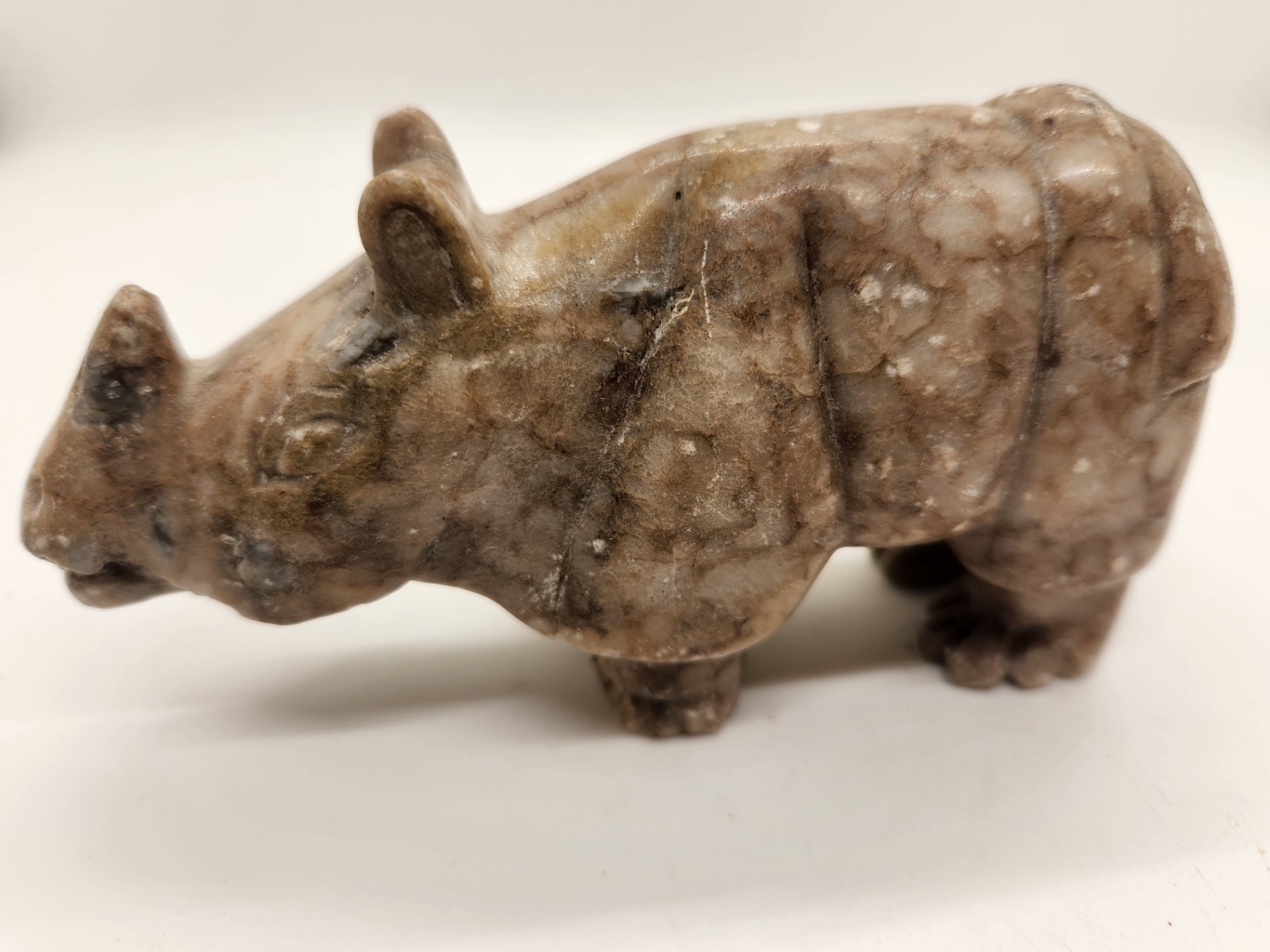 Hand-Carved Nephrite Jade or Serpentine Pig with Coin Motif & Soapstone/Marble Sculptural Rhinoceros Vintage Asian Stone Figures – Green Serpentine Pig with Coin & Brown Rhino Sculpture - image 10 of 15
