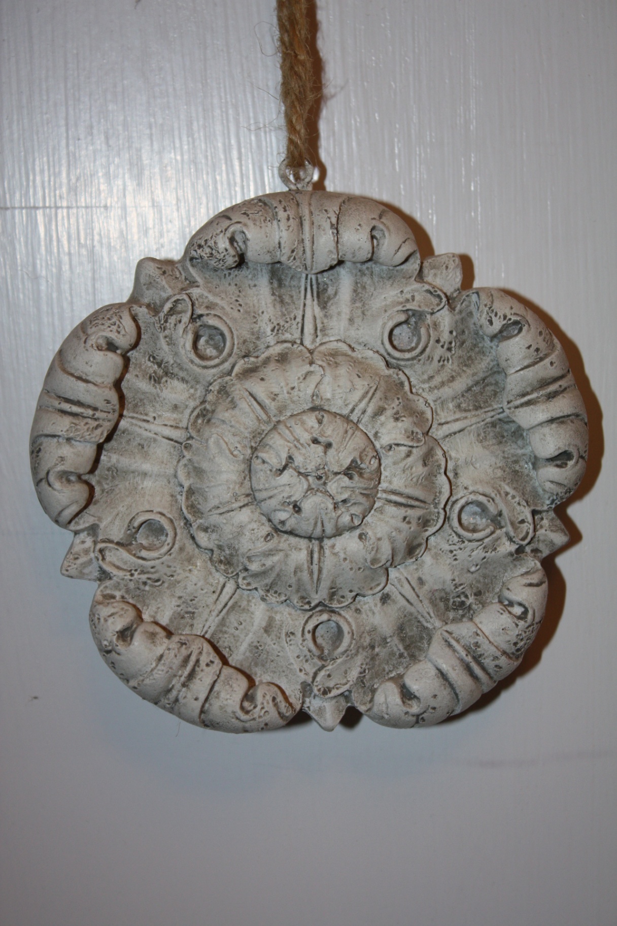 Set of Five Carved Rosette Curtain Tiebacks – Distressed Stone-Finish Medallions (Alstone) - image 2 of 5