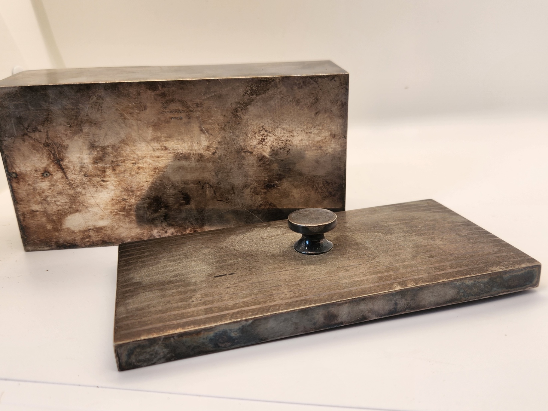 Vintage Watrous Mfg. Co. Silverplate Humidor - International Silver Co. - Pattern 0122 - image 3 of 6