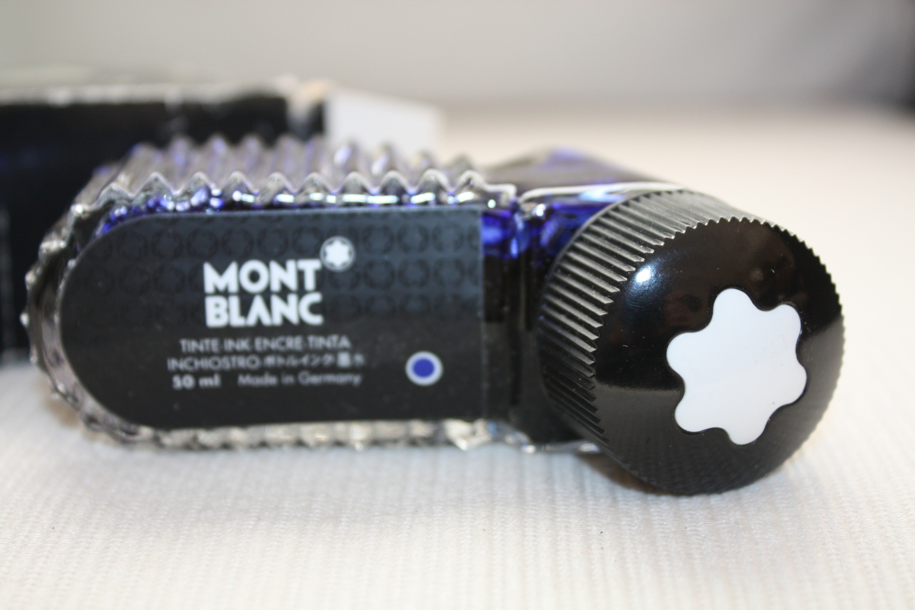 New Unopened (1980s) Montblanc Royal Blue (Königsblau) 50ml Fountain Pen Ink Bottle w/ Original Box Pair with Montblanc Pen Lot 114) - image 8 of 10