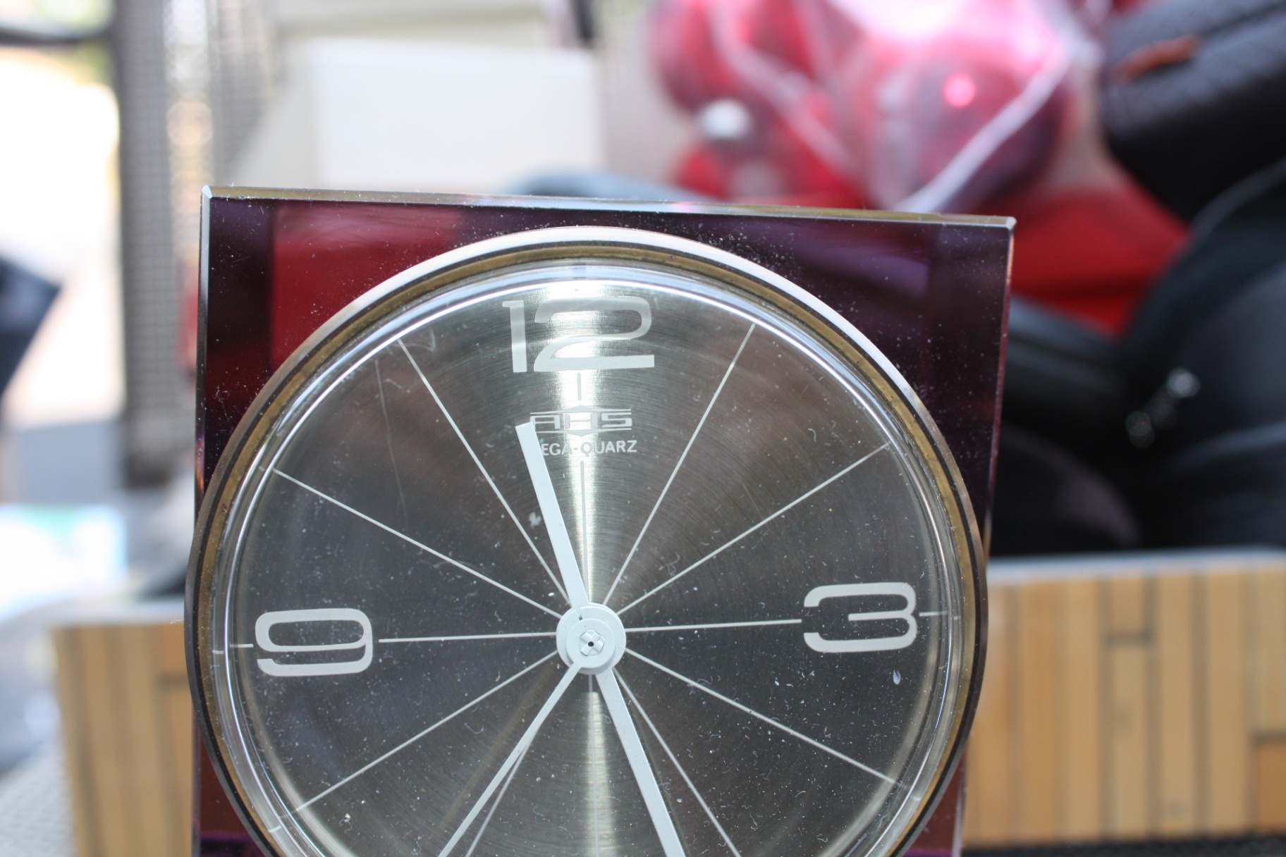 Vintage Mid Century Modern AHS Mega-Quarz Modernist Desk Clock - Lavender and Clear Acrylic & Silver metal - image 18 of 19
