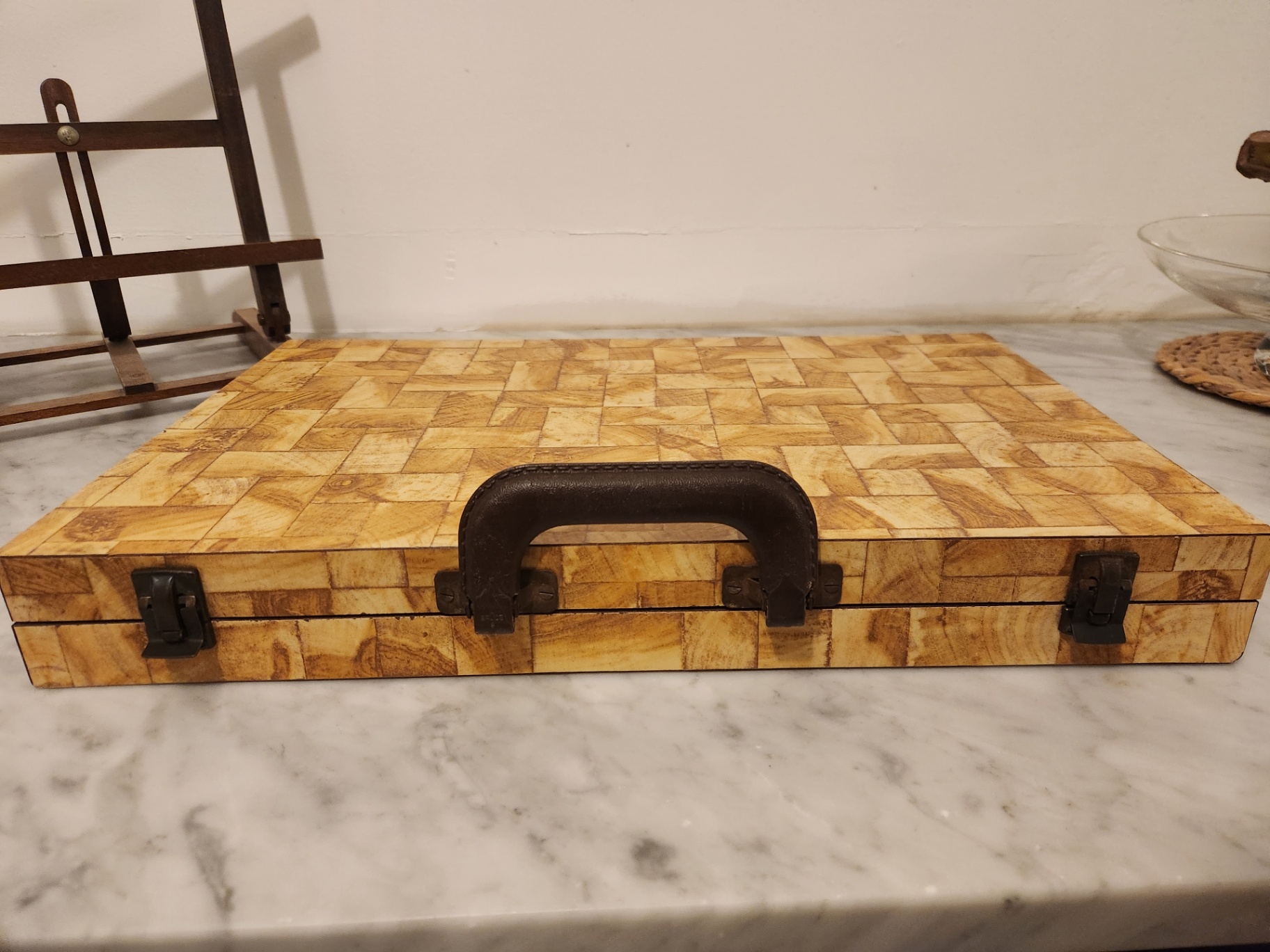 Vintage Cardinal Industries Backgammon Set – Faux Wood Look Case – c.1970s–80s - image 4 of 10