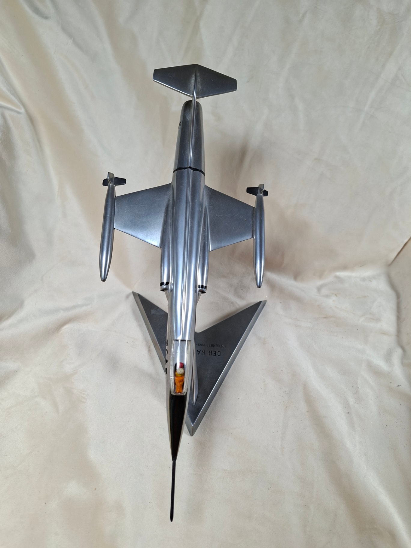 Metal model jet aircraft on display stand, "Der Kanadier December 1969-December 1971" - image 3 of 7
