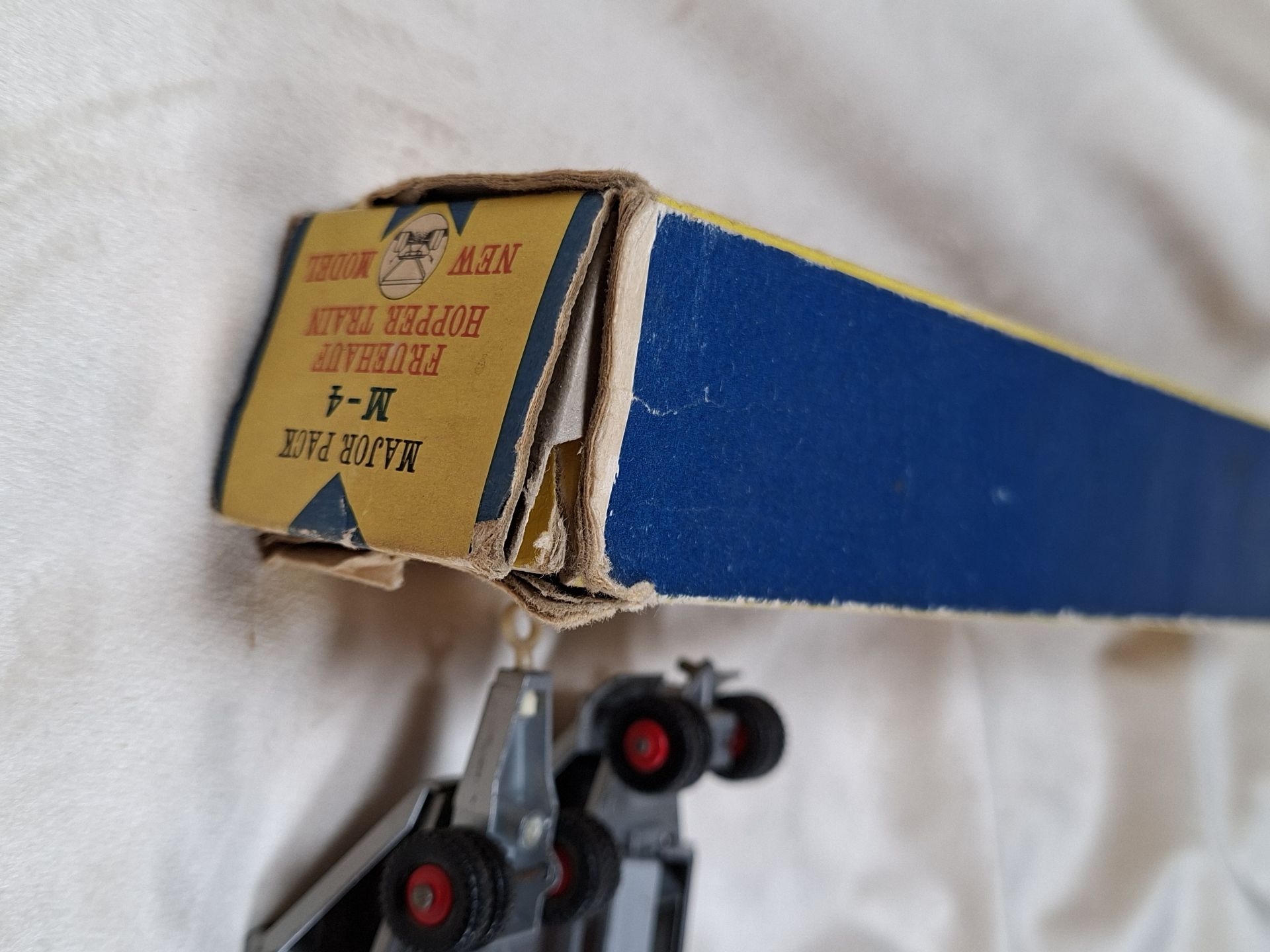Matchbox M-4 Fruehauf Hopper Train Set with BOX! - image 5 of 6