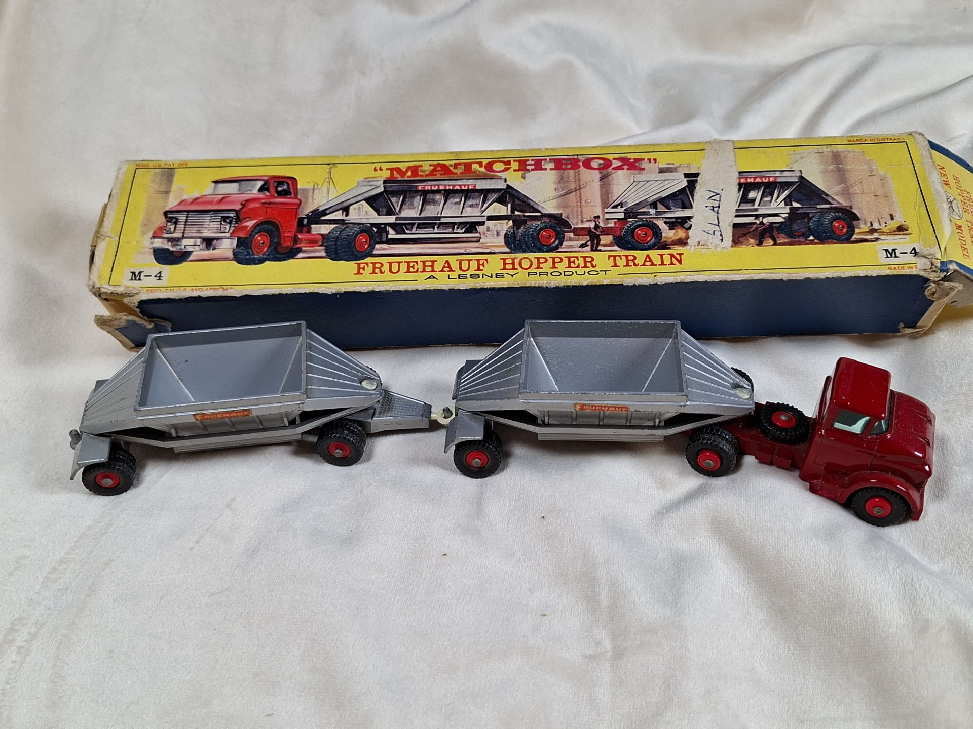 Matchbox M-4 Fruehauf Hopper Train Set with BOX! - image 3 of 6