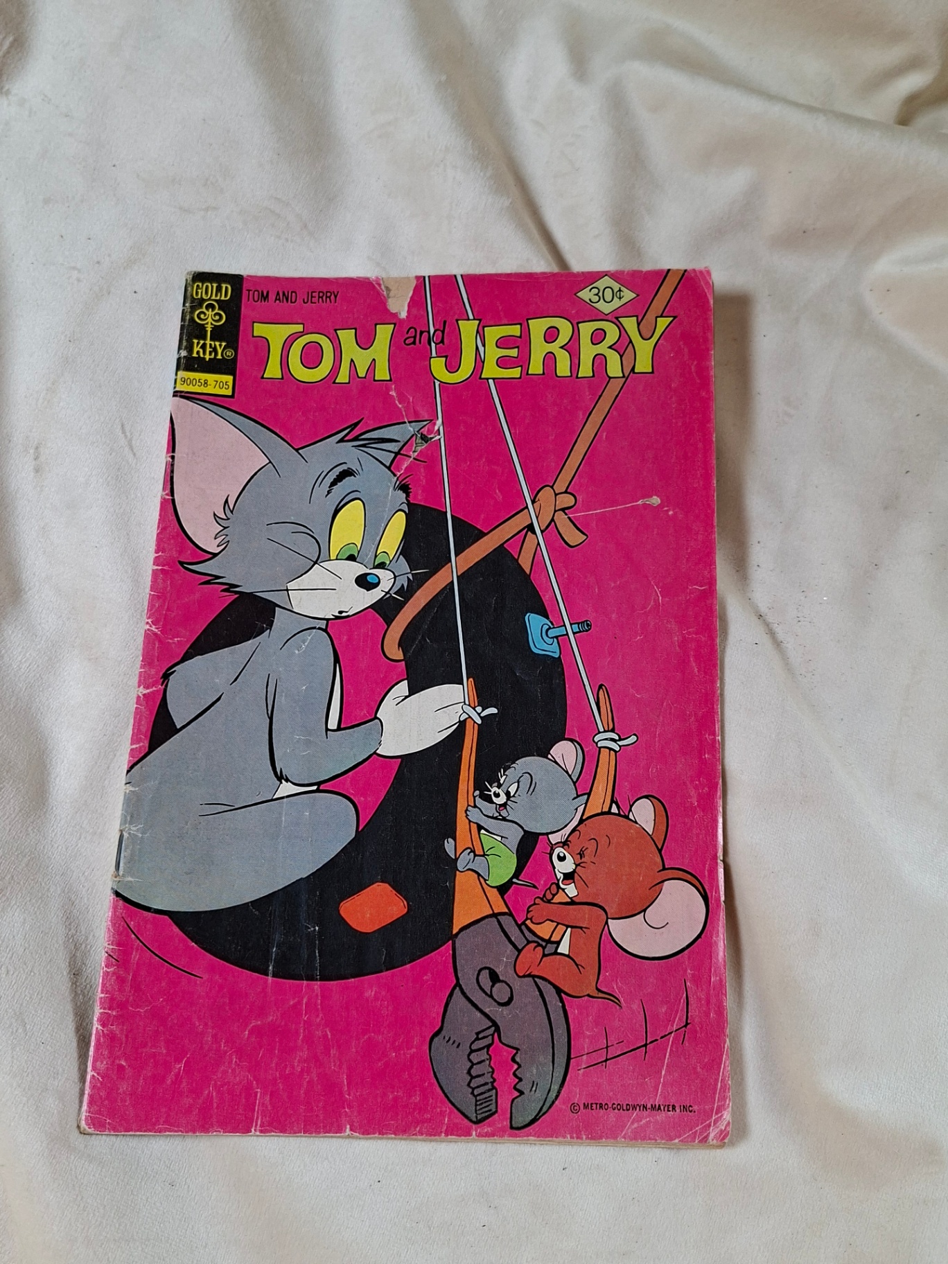Vintage Tom and Jerry comics with retro ads and posters - image 1 of 5