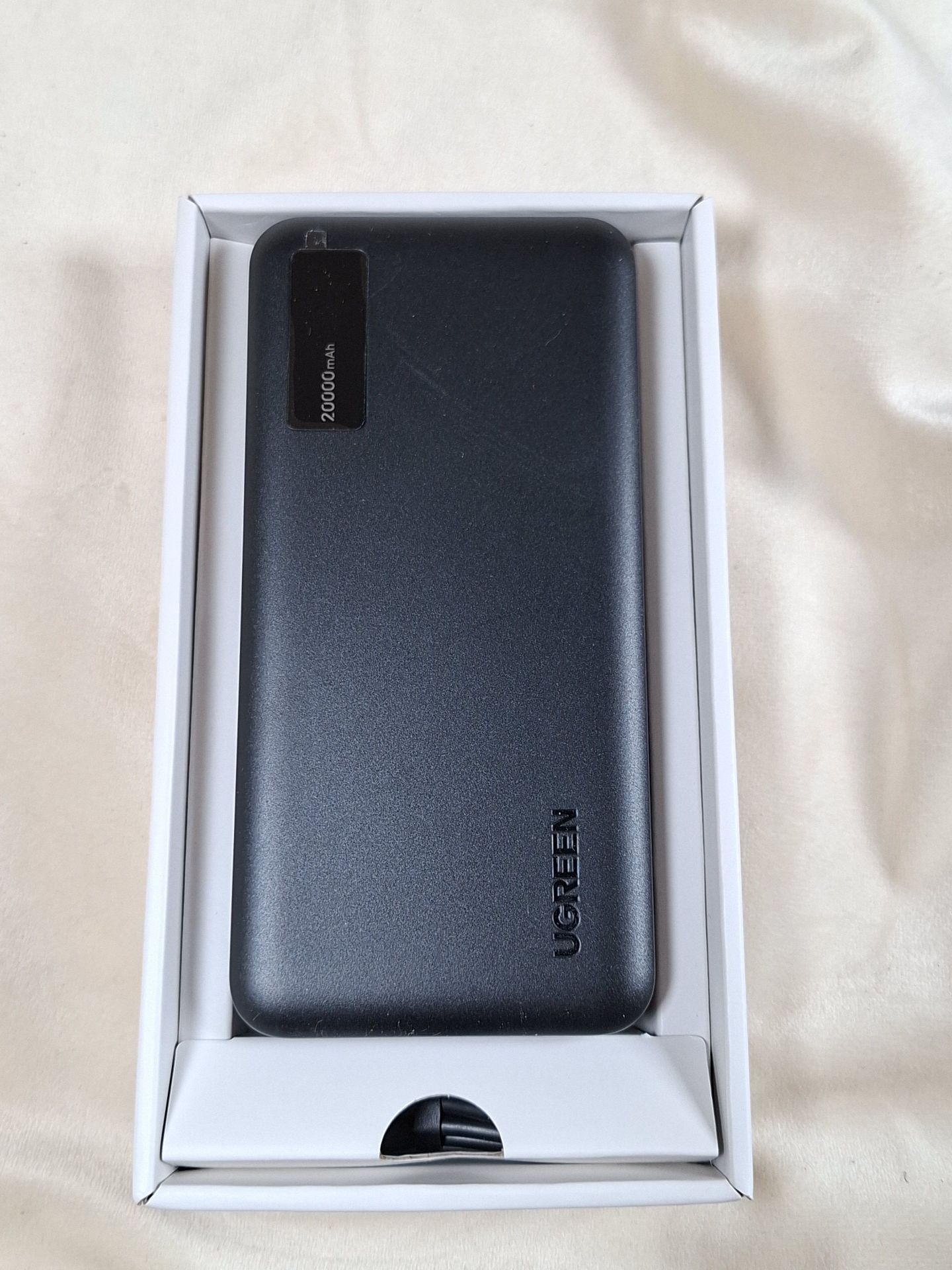 UGREEN 20000mAh Two-Way Fast Charging Power Bank with Accessories - image 4 of 4