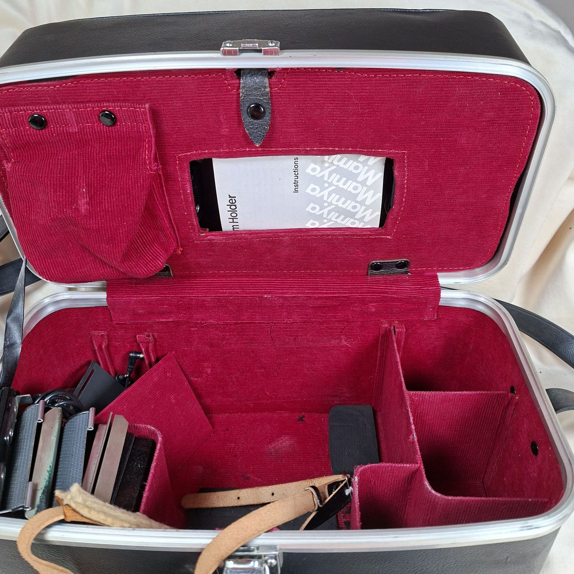 Mamiya C33 Professional Twin-Lens Reflex Camera Kit - image 6 of 11