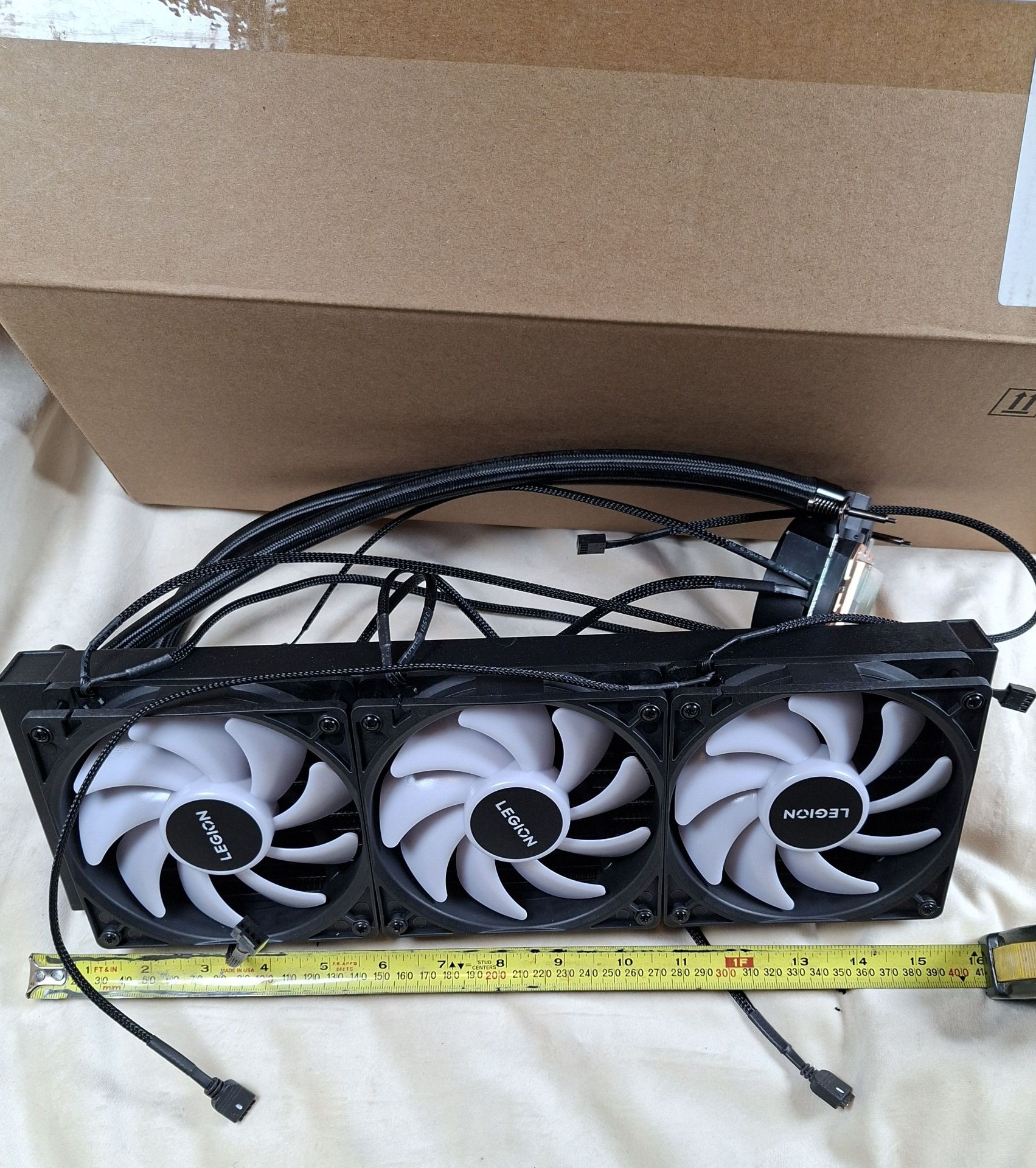 Lenovo Legion Liquid CPU Cooler with 360mm Radiator and Triple Fans - image 1 of 7