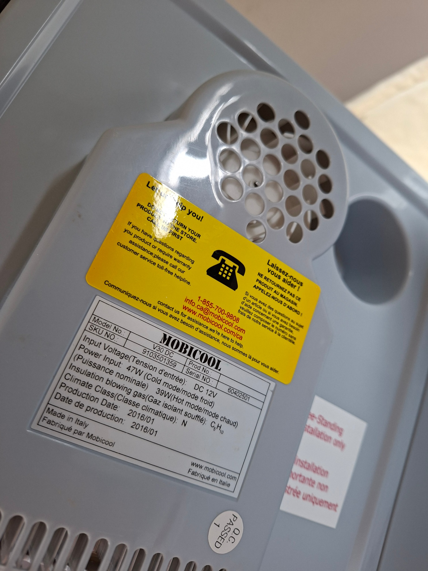 Mobicool portable electric cooler with power cord - image 5 of 6