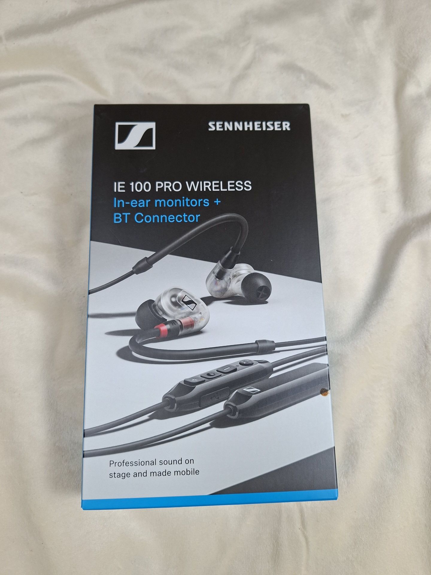 Sennheiser IE 100 PRO Wireless In-Ear Monitors with BT Connector - image 2 of 4
