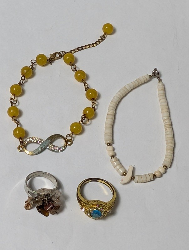 Yellow bead bracelet, white bead necklace, and two rings - image 1 of 10