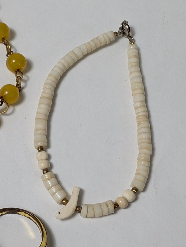 Yellow bead bracelet, white bead necklace, and two rings - image 7 of 10