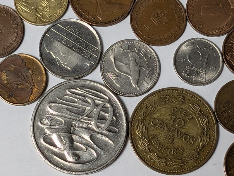 Assorted international coins including Jamaican 1975 issues - image 17 of 26