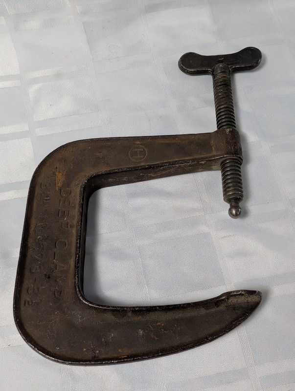 Cast iron C-clamp with screw and T-handle - image 5 of 10