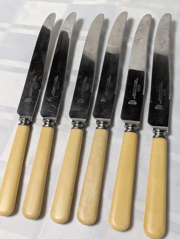 Bone-handled stainless steel knife set - image 3 of 8