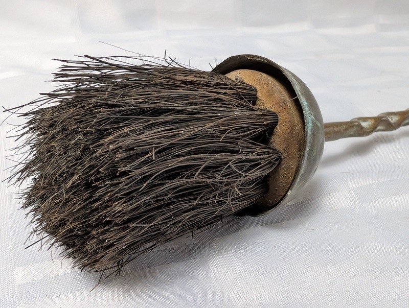 Antique ship-themed dusting brush - image 8 of 9