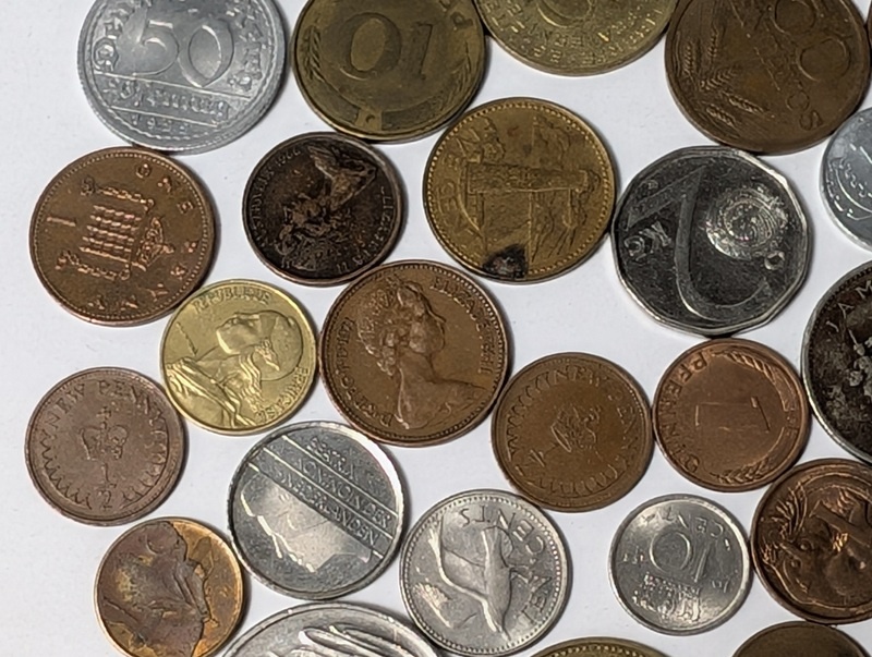 Assorted international coins including Jamaican 1975 issues - image 8 of 26