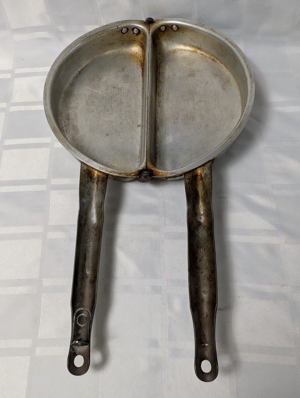 Wear-Ever Aluminum No. 137 Clamshell Pan - image 7 of 11