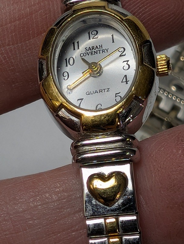Two vintage two-tone wristwatches and a link bracelet - image 6 of 10