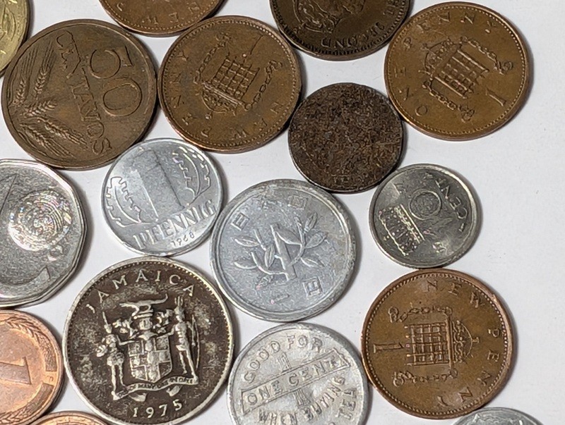 Assorted international coins including Jamaican 1975 issues - image 11 of 26