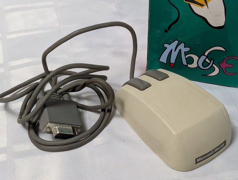Microsoft Serial Mouse with Box - image 2 of 15
