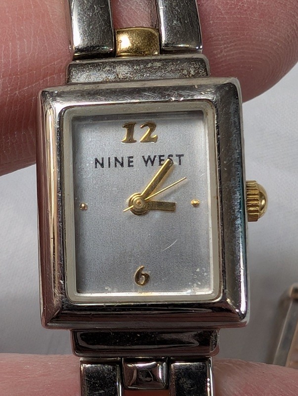 Two women's watches: Nine West and La Gear - image 5 of 9