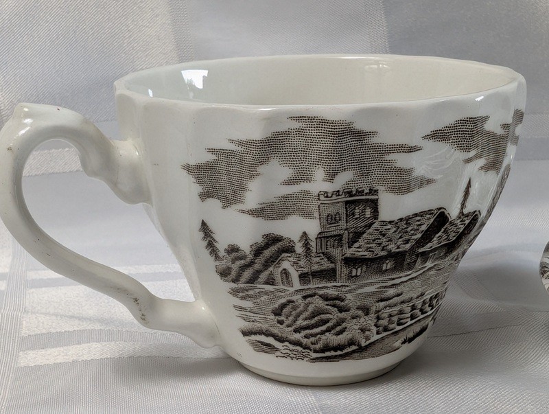 Myott Royal Mail Teacup and Saucer Set - image 7 of 14