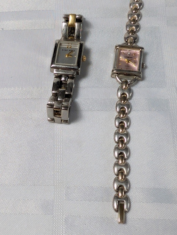 Two women's watches: Nine West and La Gear - image 4 of 9