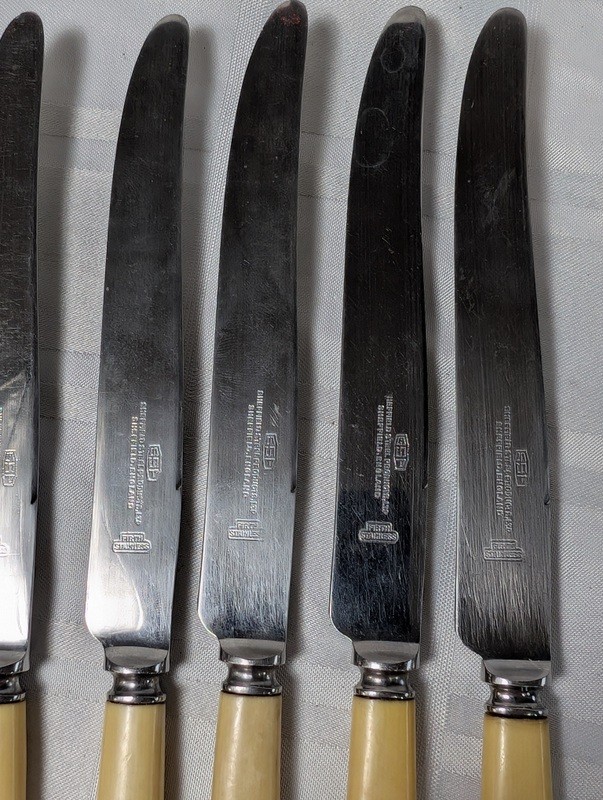 Bone-handled stainless steel knife set - image 5 of 8