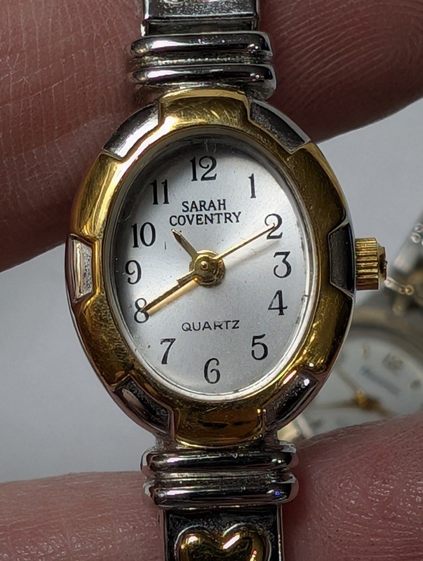 Two vintage two-tone wristwatches and a link bracelet - image 7 of 10