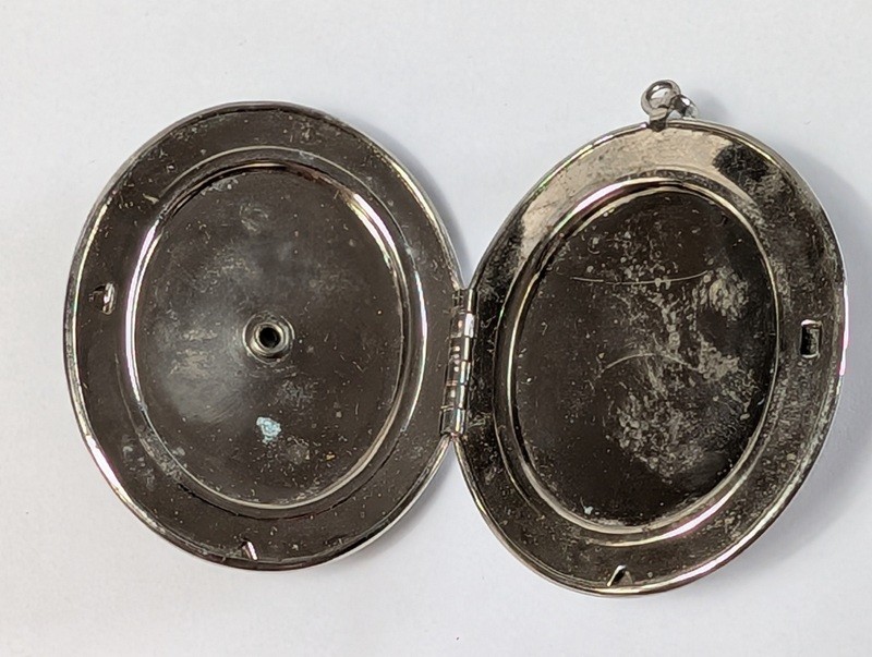 Oval enamel miniature locket pendant - image 6 of 9
